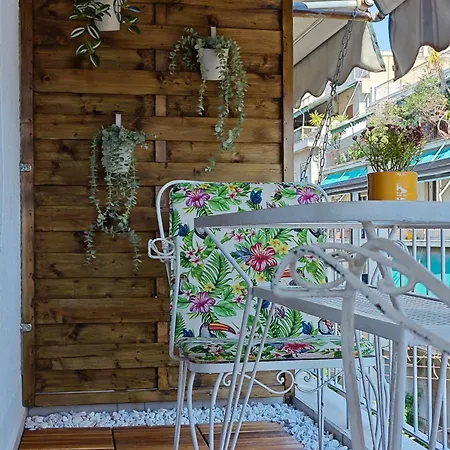 Apartment Caravin Wanderhome Acropolis, 1 Min From Acropolis Museum